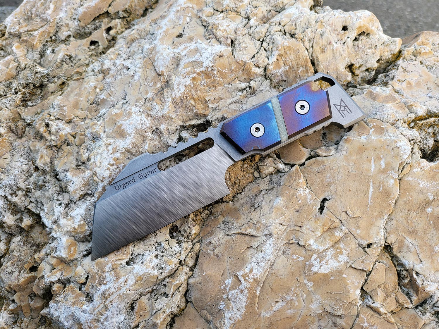 Utgard-Gymir-Midgards-Messer_1