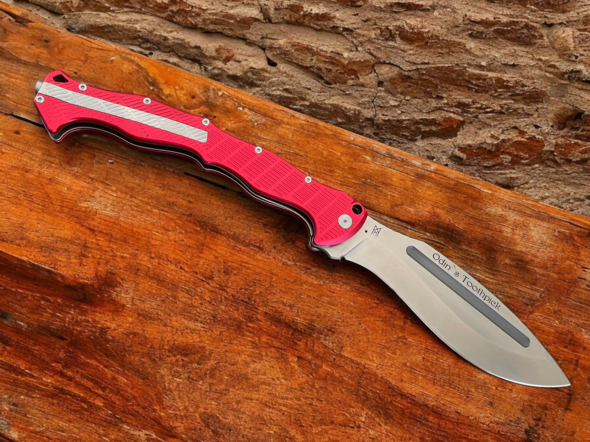 Kukri fold red 1