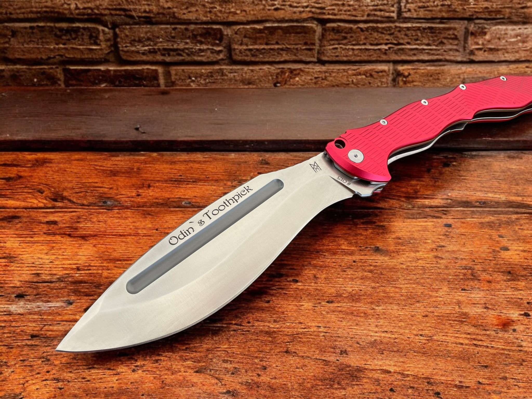 Kukri fold red 3